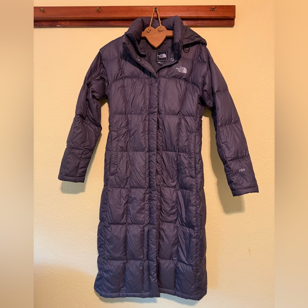 The North Face Women's Long Puffer Coat Parka - Dark Gray small down fill